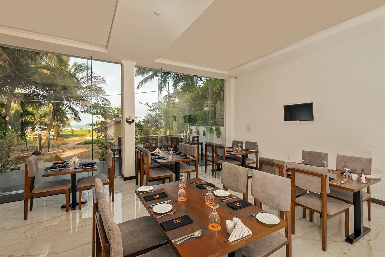 Beverly Beach Negombo Bagian luar foto