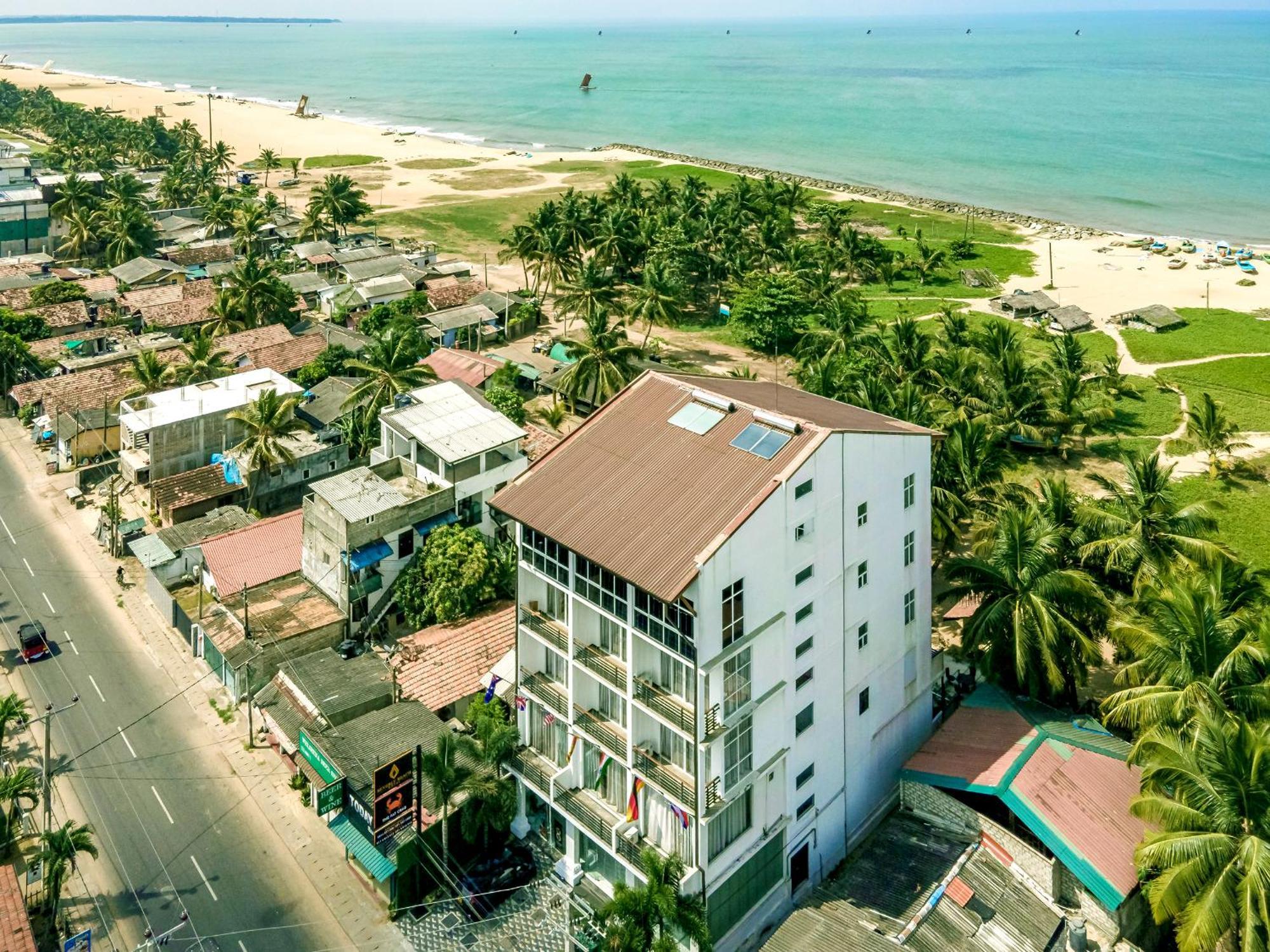 Beverly Beach Negombo Bagian luar foto