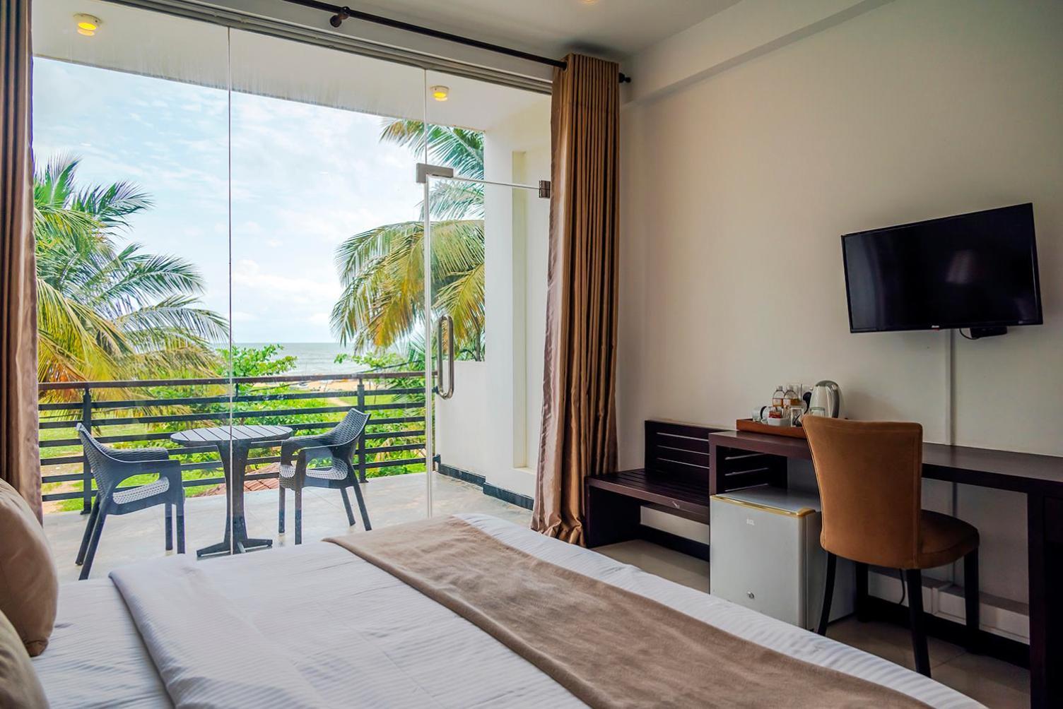 Beverly Beach Negombo Bagian luar foto